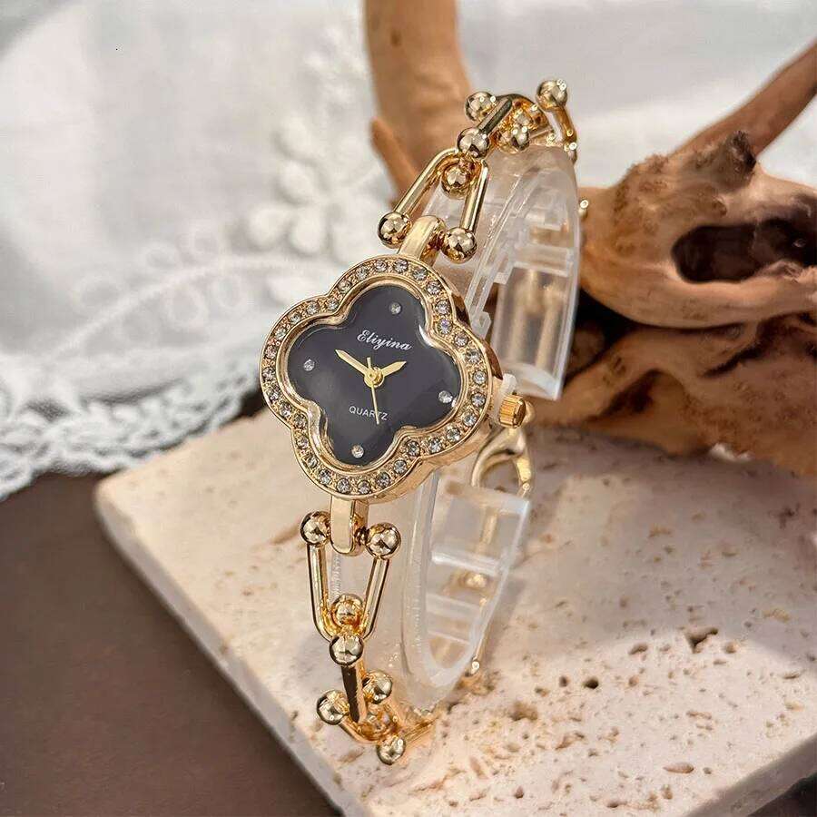 Fashionable Ladies Quartz Watch with U-Shaped Chain Bracelet DiamondLuxuryFour-leaf Clover High-End Sensation Women's Wristwatch XJ260303