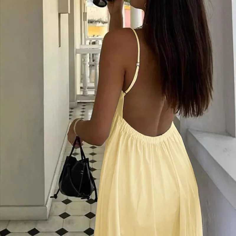 New Dresses 2025 Woman Fashion Summer Sexy Backless V-neck Skirt Holiday Solid Colours Top Clothing M260304
