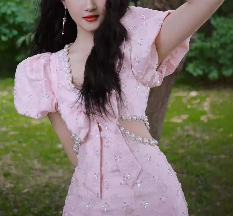 Designer Fashion Celebrity Style Heavy Luxury Beaded Tie Waist Dew Slimming Dress 2026