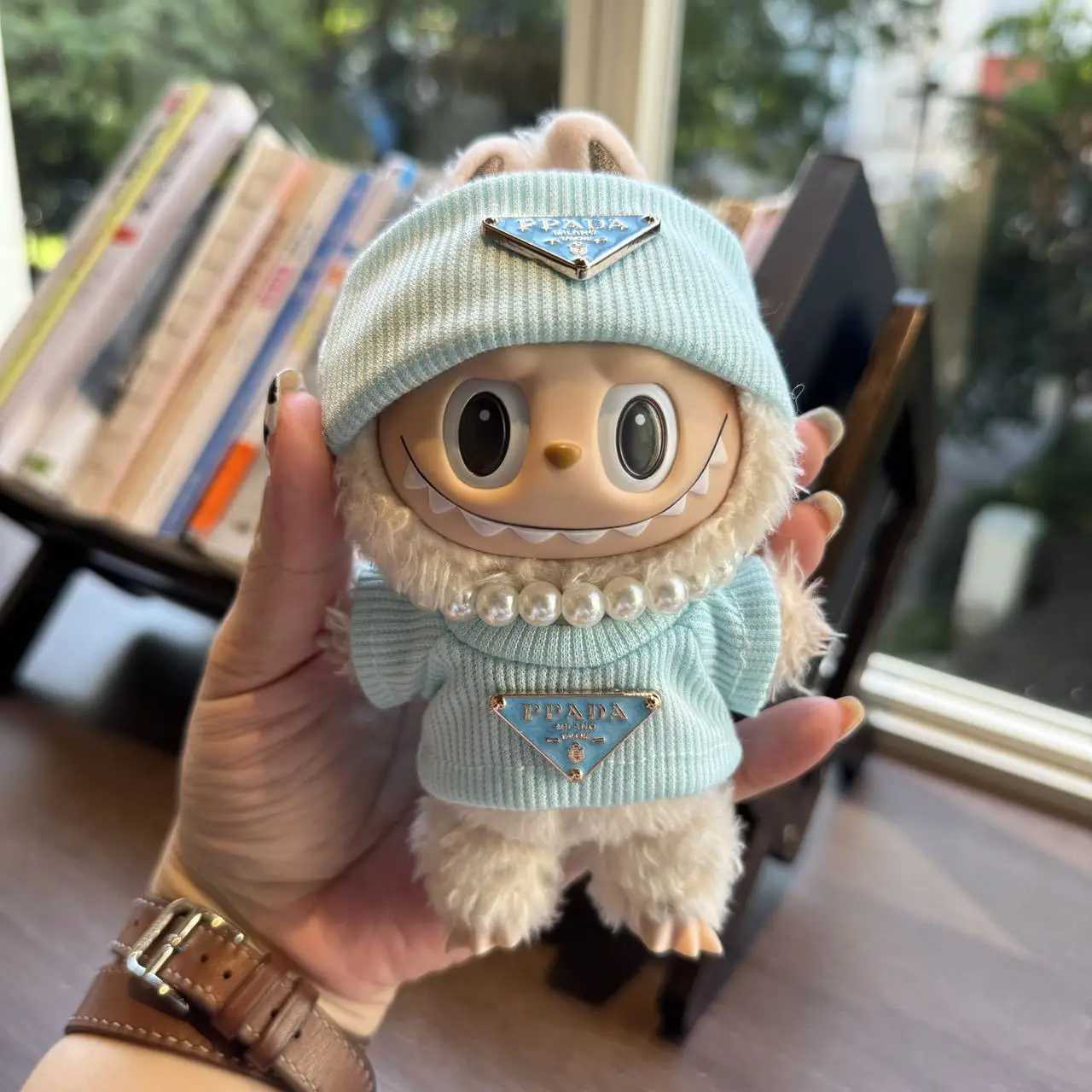 Labubu V1/V2 17cm Doll Outfit - Korean Style Knit Sweater, Beanie & Pearl Necklace Set, Luxury ClothesT260304