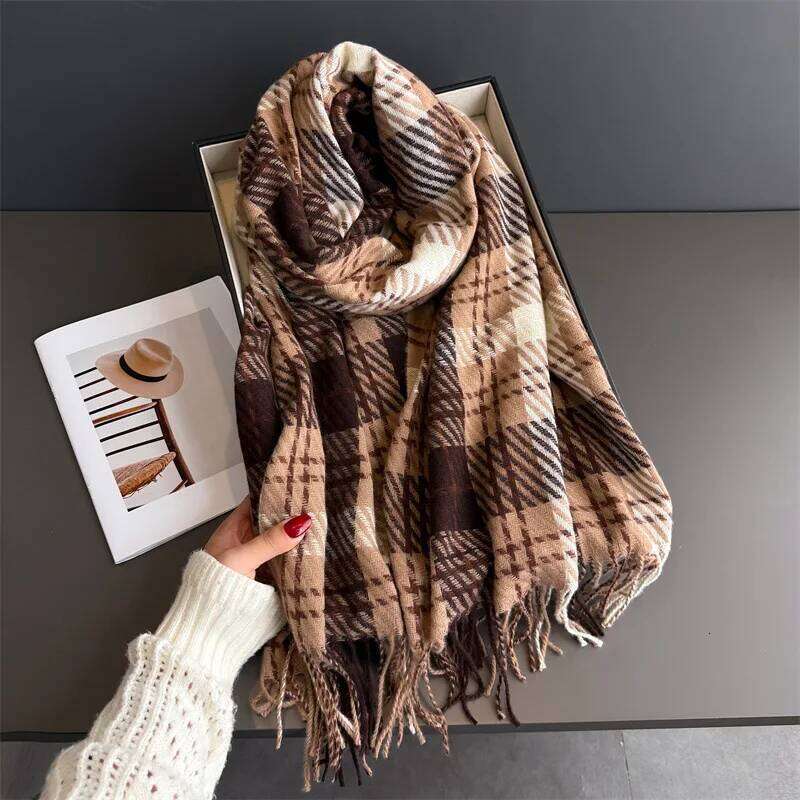 Winter Neck Warmer Scarf Women New Autumn Thickened Tassel Pashmina Shawl Faux Cashmere Warps Elegant Ladies Blanket For Men XJ260304