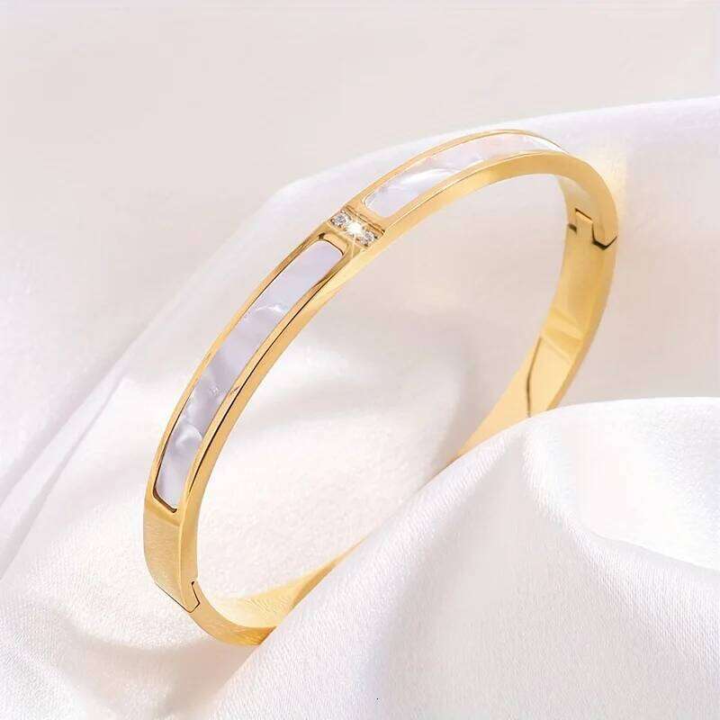 Women High End Fashion Couple Titanium Jewelry Golden Shell Studded Diamond Stainless Steel Bracelet XJ260303