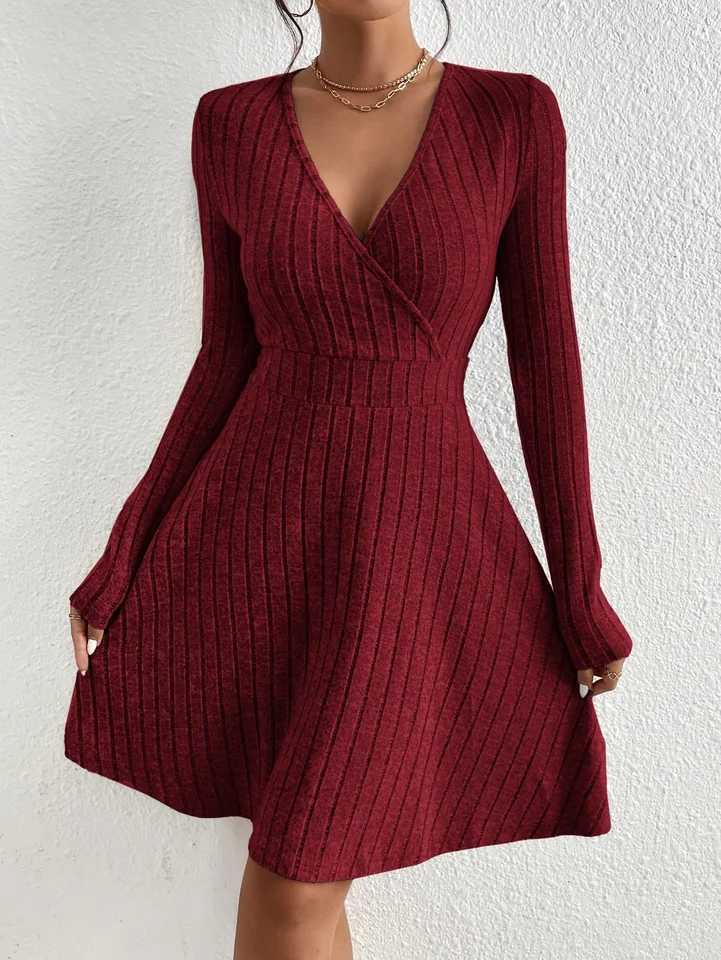 Ladies autumn and winter sexy Bodycon sweater mini skirt Slim V-neck long-sleeved knitted dress M260304