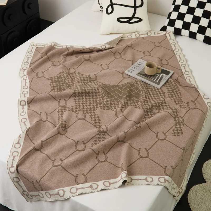 Horse Knitted Throw Blanket, Luxury Warm Decor for Sofa Living RoomT260304
