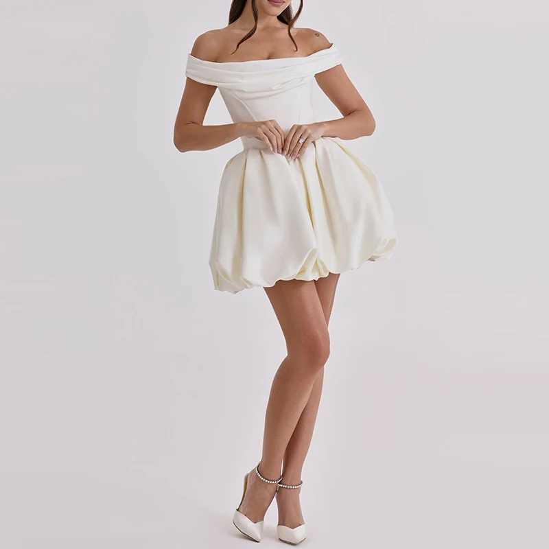 Elegant Pure Color A-line Dress Summer New BaCKless Pleat Women Evening Dress Strapless Nipped Waist Wedding Party Dress M260304