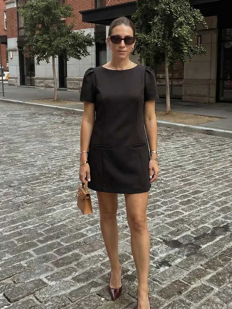 HH Women Vintage Black Short Puff Sleeve Dress Slim A-Line Mini Dress Fashion Summer Casual Basics Office Lady Chic Dresses M260304