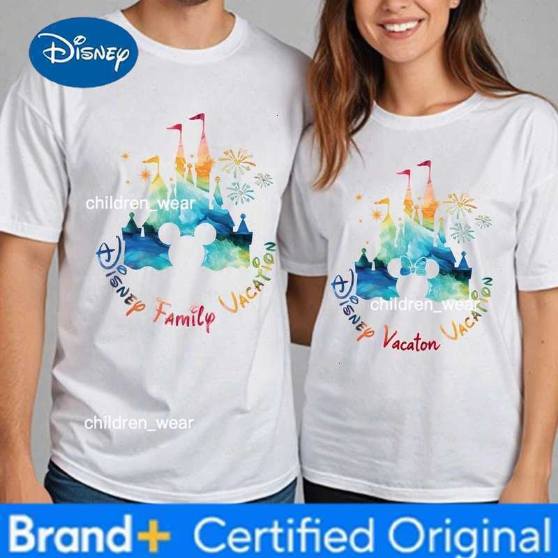 Disney New Mickey Minnie Castle Gradient Printed 2d Cotton T-Shirt Basic Color Retro Couple Family Girl Boy Gift T-Shirt Travel H260304