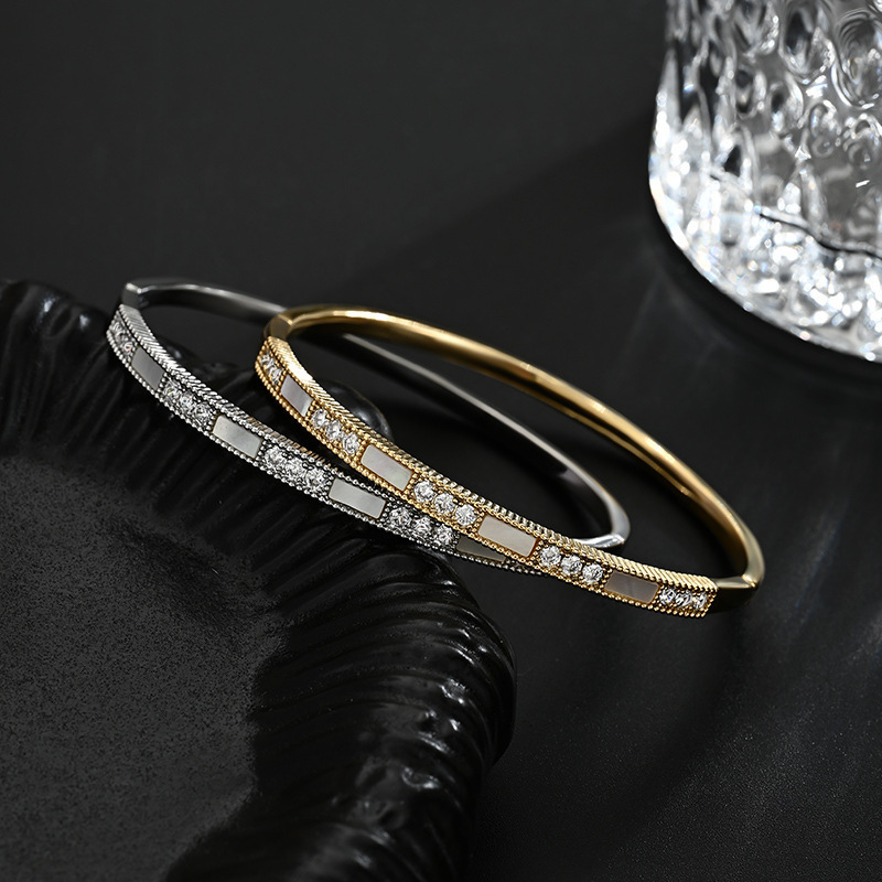 Real gold-plated micro-inlaid zircon luxury hand jewelry for women high-end natural shell geometric bracelet trendy bracelet 240521