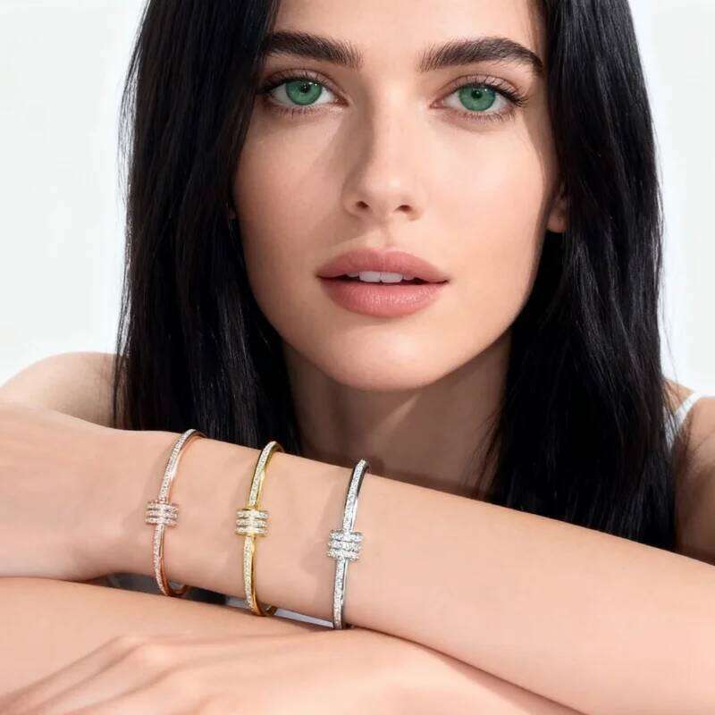 European American fashionable small waist stainless steel bracelet with simple diamond inlay and gold-plated non fading wome XJ260303