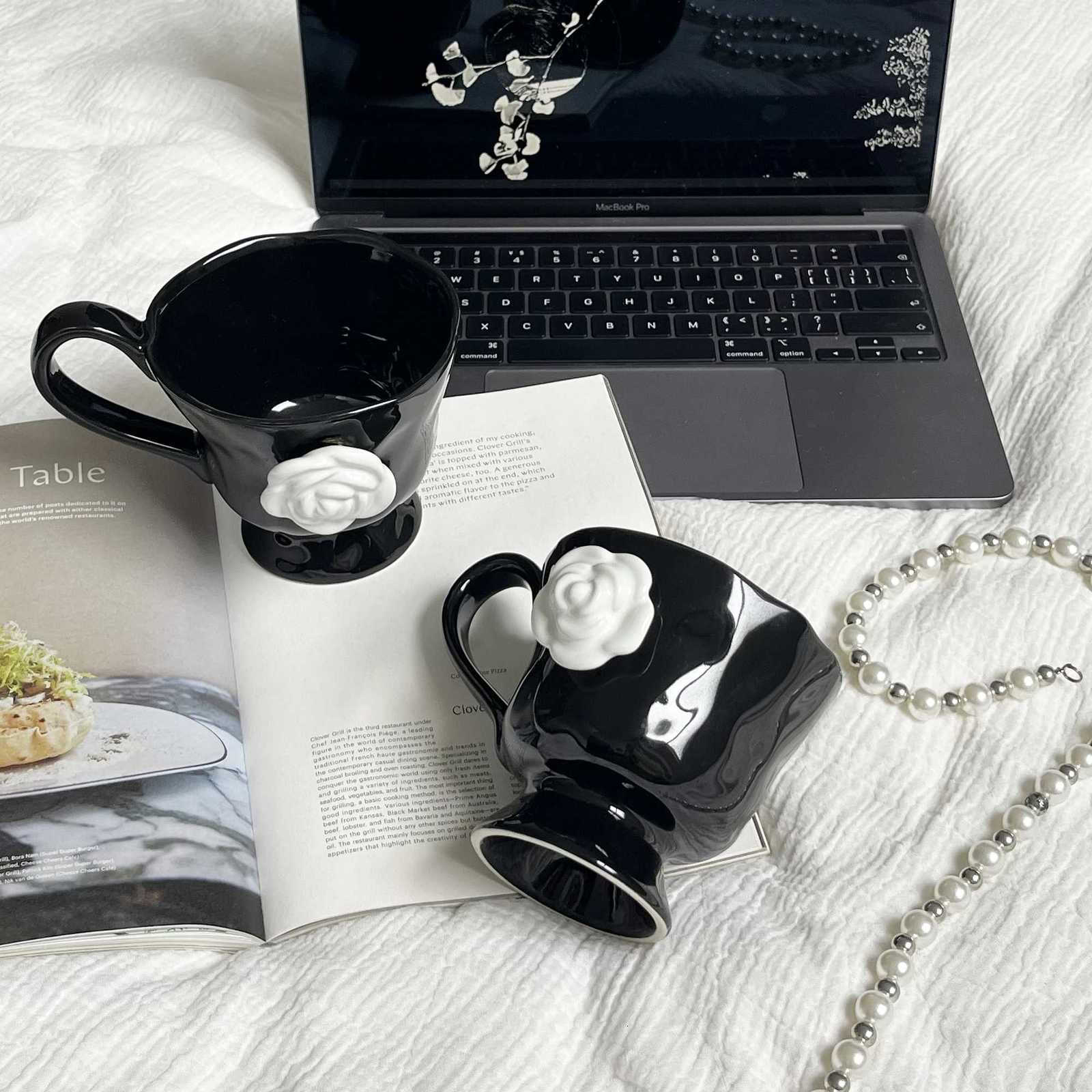 1Pc350Ml High-End Camellia Mug Exquisite Niche Design Ceramic Mug Afternoon Tea Camellia Ceramic Cup Mug Coffee Cup Gift SouveniT260304