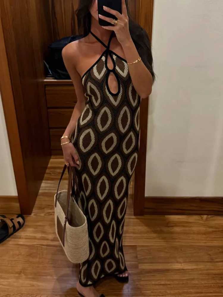 Sexy Women Hanging Neck Beach A-line Dress Geometric Pattern Printed Slim Fit Long Dress Summer Hollow Sleeveless Holiday Dress M260304