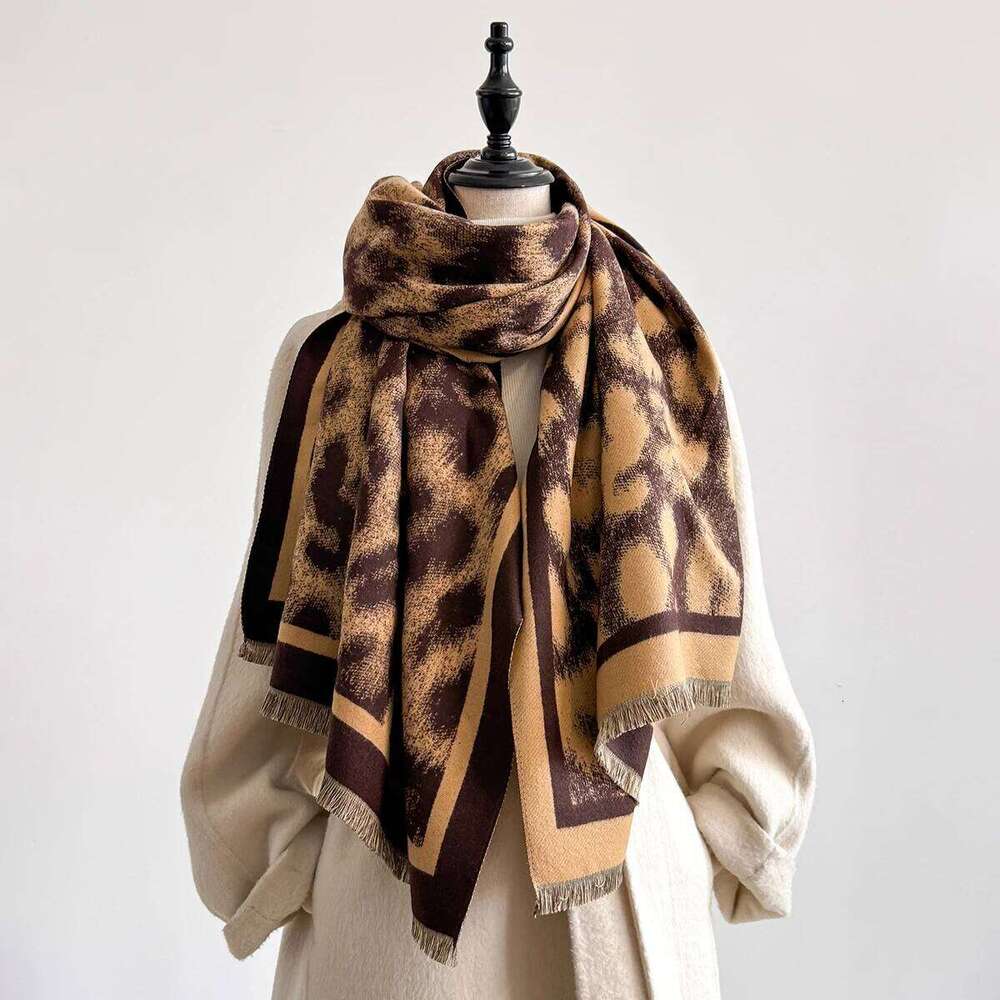 New Elegance Two-Sided Leopard Print Scarf Warm Fringe Pashmina Shawl Autumn and Winter Outdoor Coldproof Windproof Blanket XJ260304