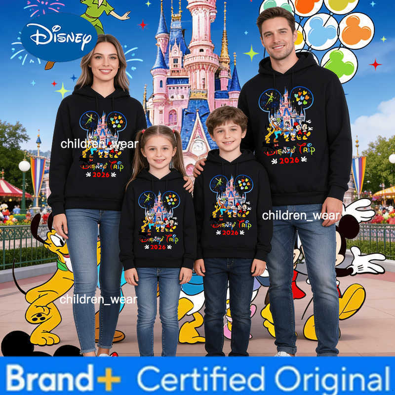 Disney 2026 Autumn Winter Parent-Child Hoodies 100 Cotton Castle Friends Print Family Matching Casual Hooded for Men Women H260304