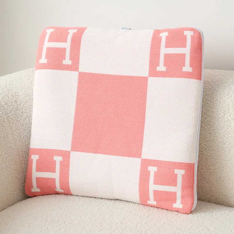 3in1 Pillow Blanket, Luxury Travel Cushion for Sofa Living Room BedroomT260304