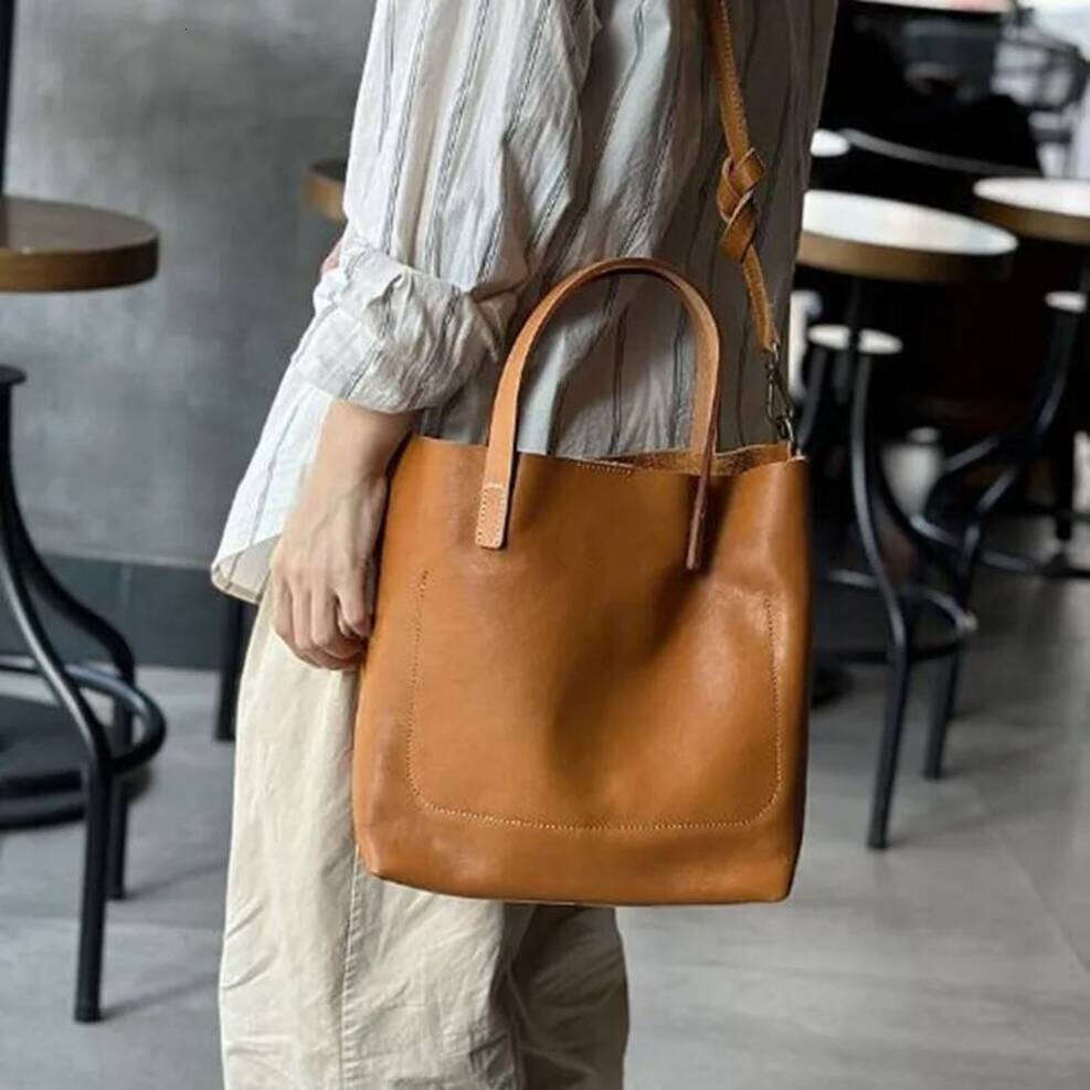 OLOEY 2025 New Japanese Vintage Cowhide Handbag Female Fashion Trend Temperament Commuter Leather Shoulder Crossbody Bag