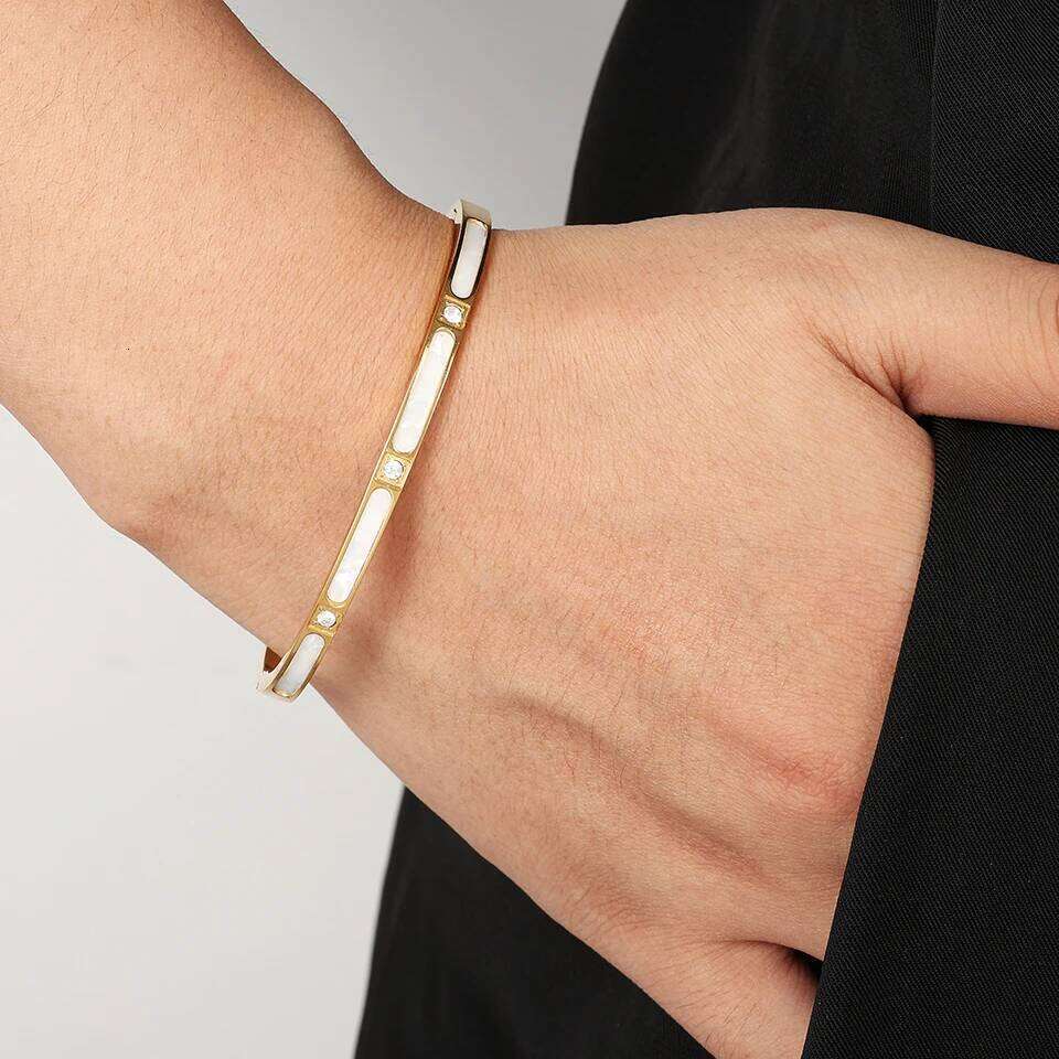 ZAKOL Niche Design White Fritillary Shell Stainless Steel Bracelet for Women Fashion Inlaid Zirconia Daily Bangle Jewelry Gift XJ260303