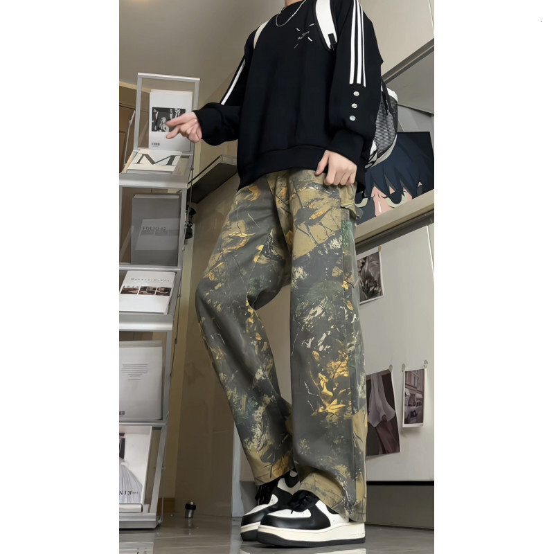 Wasteland-style Camouflage Jeans For Designer Pants Men American High Street Vibe Pants Slim Straight Cut With A Slight Flare