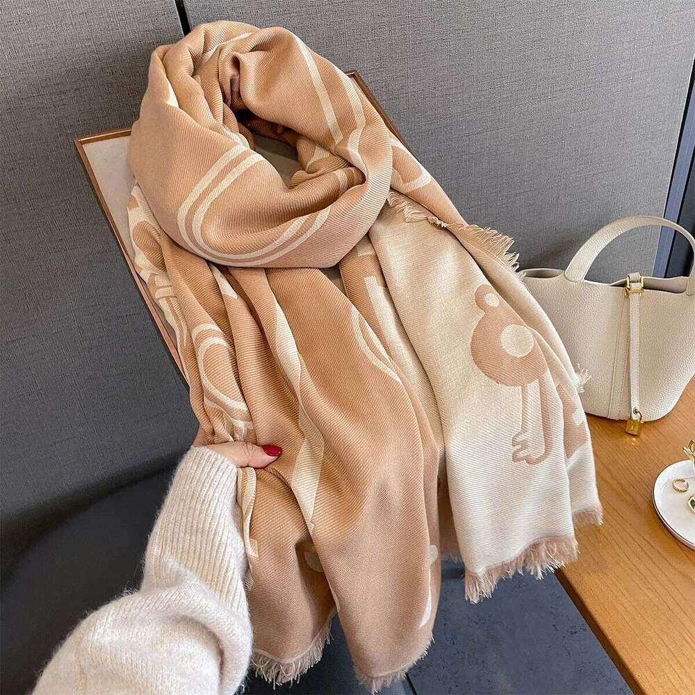 Luxury Thickened Warm Key Print Scarf Women's Long Tassel Pashmina Shawl Faux Cashmere Warps Autumn Winter High Quality Blanket XJ260304