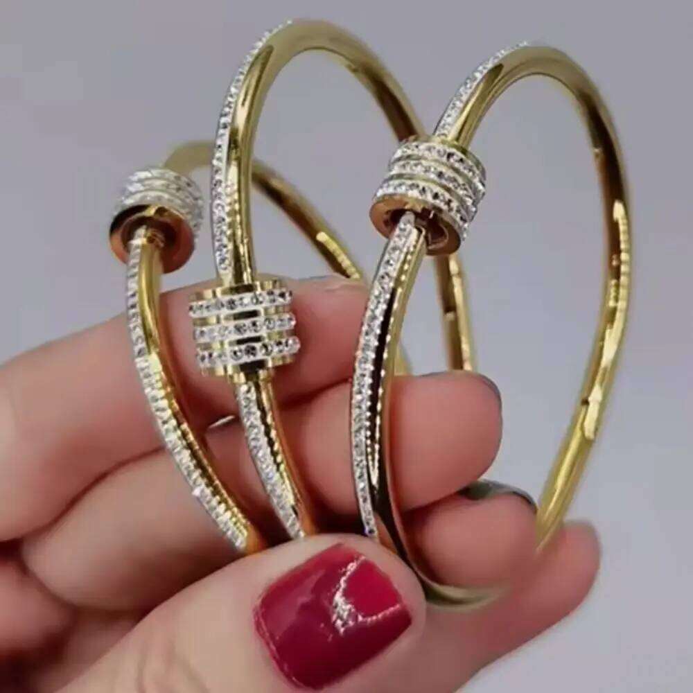 Fashion Titanium Steel Women Bracelets Colorfast Europe Style Jewelry Cuff Simple Diamond Bangles Valentine's Day Gift XJ260303