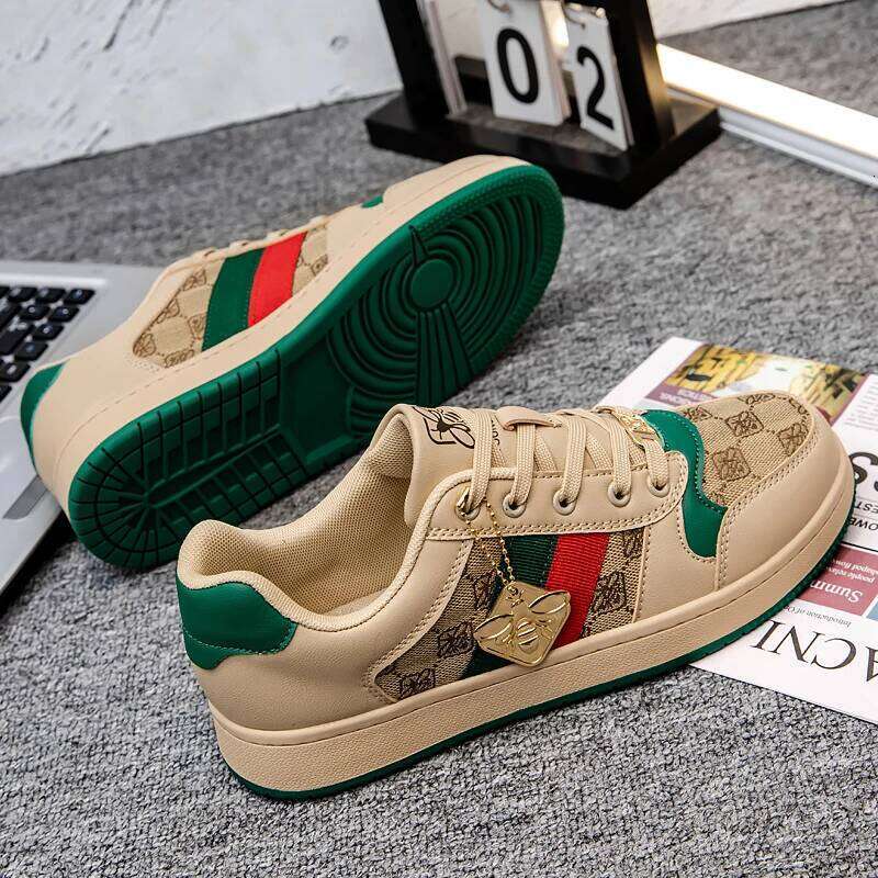 men Sneakers Male casual Mens Shoes New genuine cowhide suede shoes for all seasons 26Y0304