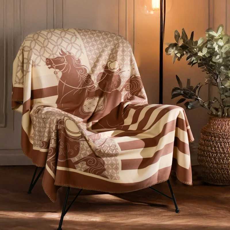 Horse Luxury Throw Blanket Modern Decor for Sofa & Living RoomT260304