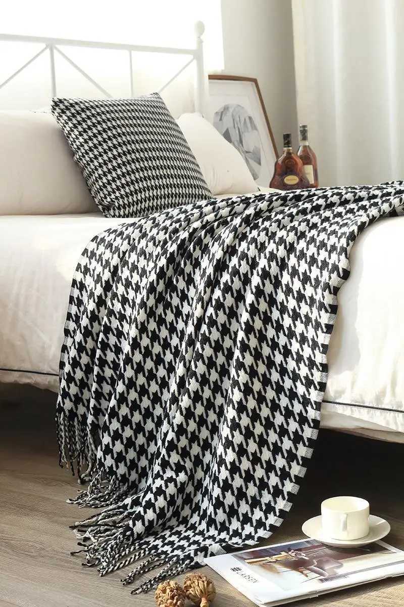Classic Black White Checkered Throw Blanket Knitted Tassel Sofa DecorT260304