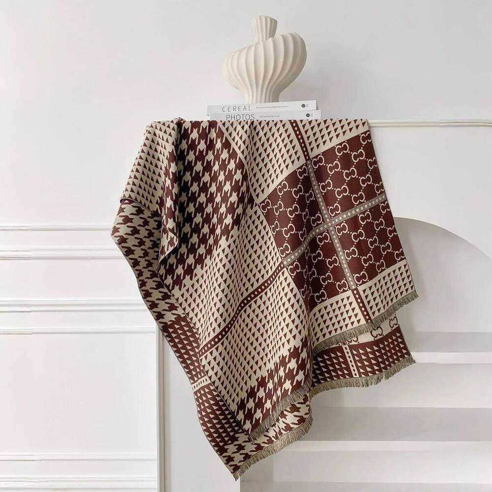 2025 Women's Luxury Cashmere Scarf Houndstooth Pattern Warm Pashmina Shawl Thick Cozy Blanket Wrap Foulard Winter Accessory XJ260304
