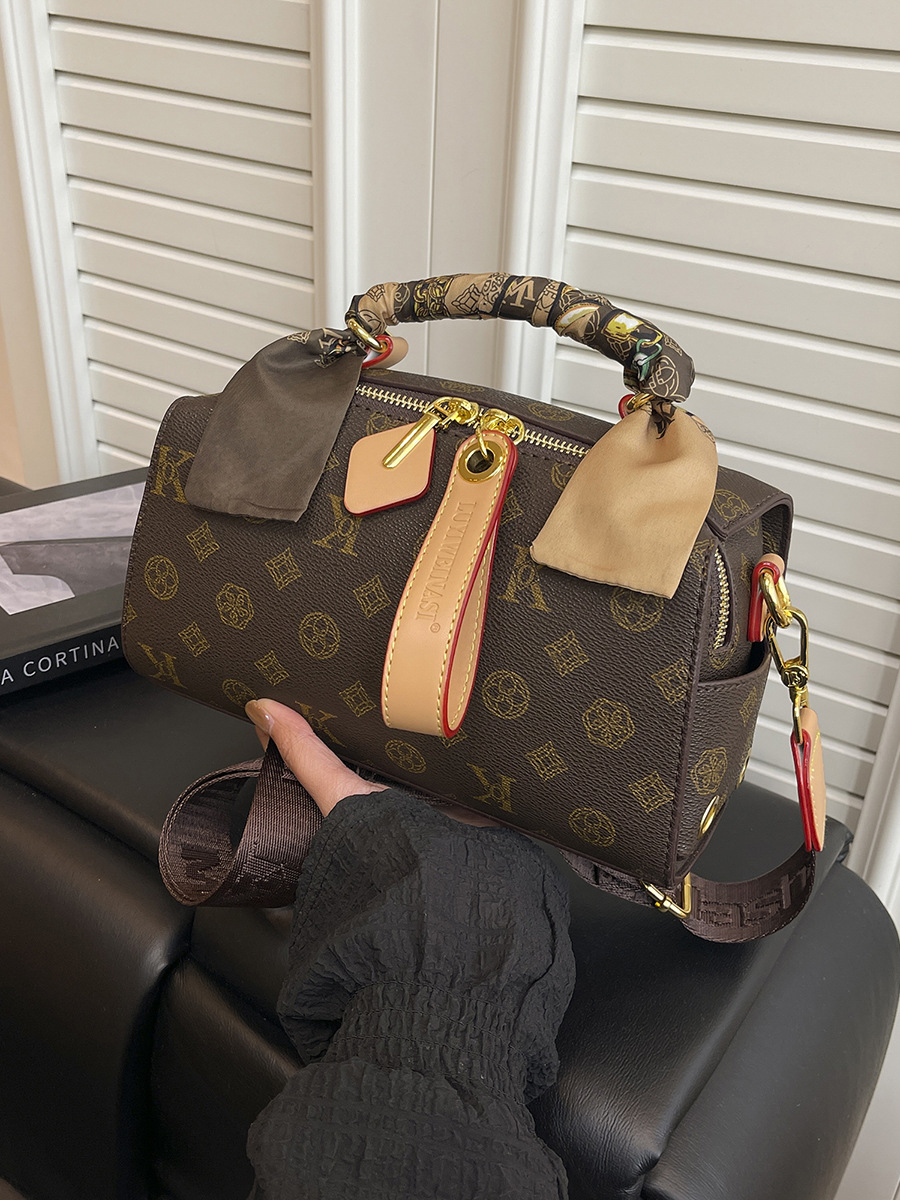 Free shipping designer bags for womens Shoulder bags grey brown Fashionable versatile vintage single shoulder versatile commuting crossbody bag