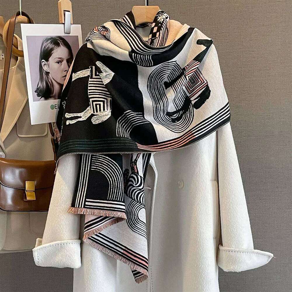 Luxury Cashmere Scarves New Autumn Winter Thick Warm Tessel Scarf Lady Horse Shawl Wrap Blanket Bufanda Poncho Echarpe Pashmina XJ260304