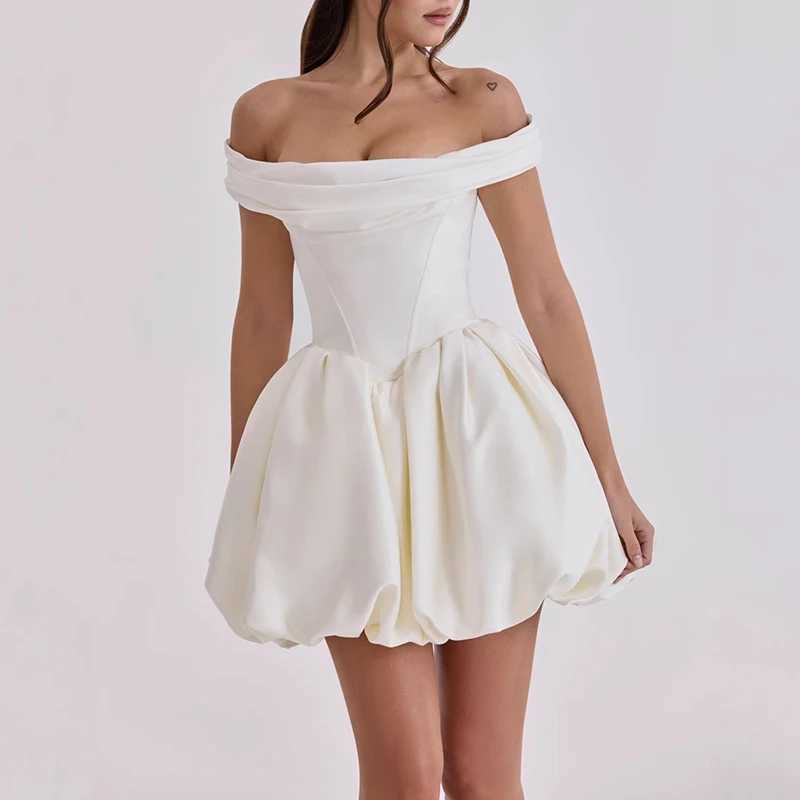 Elegant Pure Color A-line Dress Summer New BaCKless Pleat Women Evening Dress Strapless Nipped Waist Wedding Party Dress M260304