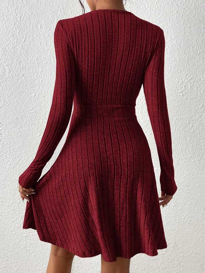 Ladies autumn and winter sexy Bodycon sweater mini skirt Slim V-neck long-sleeved knitted dress M260304