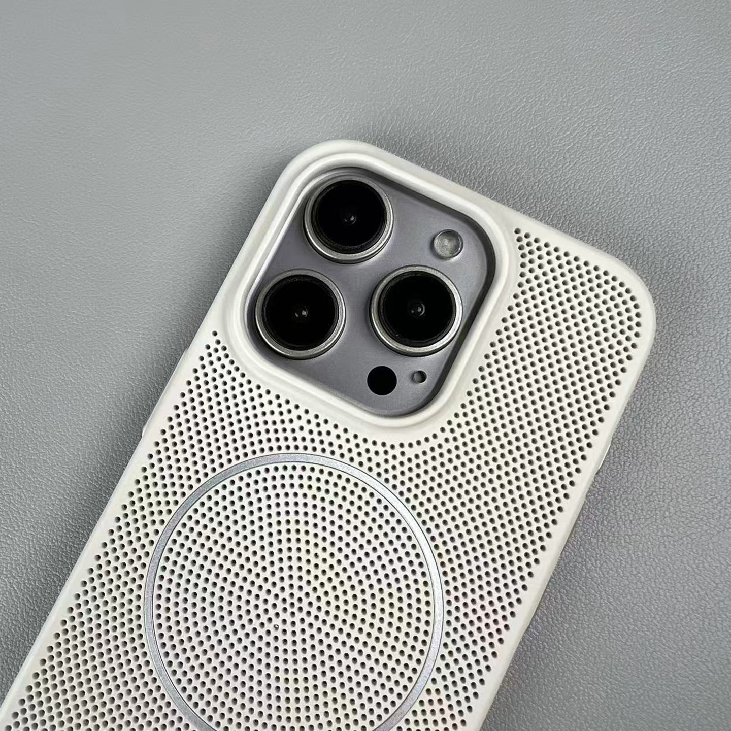 Suitable for iPhone 17 Pro Max Phone Breathable Heat Dissipation Mesh Case Fine Ring Magnetic Apple 16 Ultra-thin Shockproof 15
