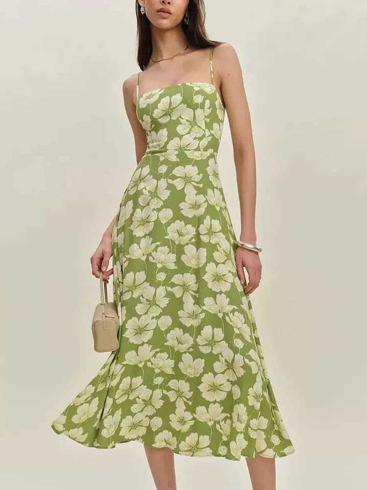 Summer New High Waist Big Hem Pleat Dress Elegant Lady Backless Fit Commute Dress Floral Printed Sleeveless Halter Evening Dress M260304