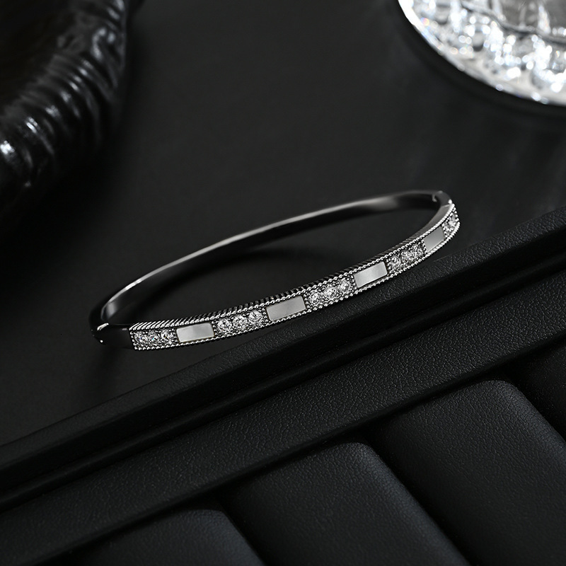 Real gold-plated micro-inlaid zircon luxury hand jewelry for women high-end natural shell geometric bracelet trendy bracelet 240521