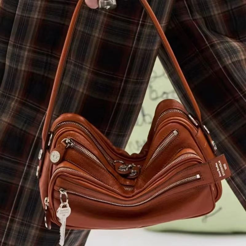 New Top-Level Luxury Designer Women's Leather Shoulder At The Armpit, Crossbody Handbag, Sling Motorcycle Bag, Celebrity-Similar Camera Bag Suoto