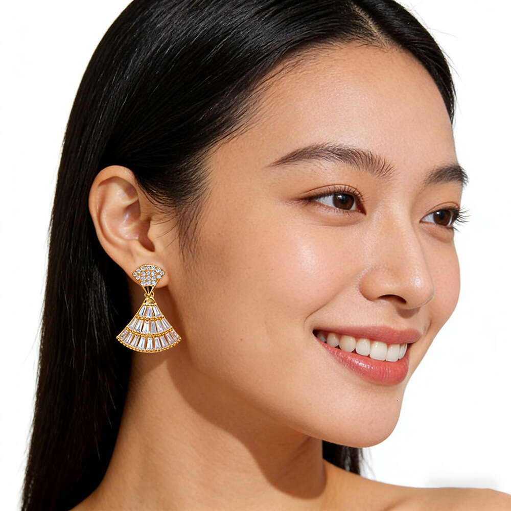 Zircon Fan-shaped Versatile Stylish Super Shiny Stud Light Luxury Silver Needle Earrings For Women