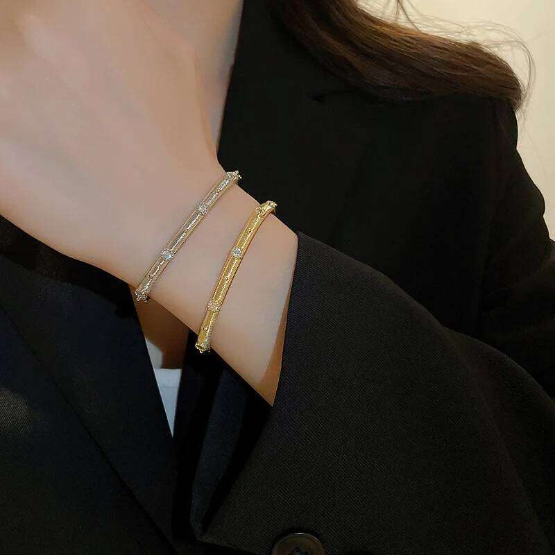 Zircon Retro Bracelet for Women Europe and The United States Light Luxury Temperament Bracelets Fashion New Accessories Gifts XJ260303