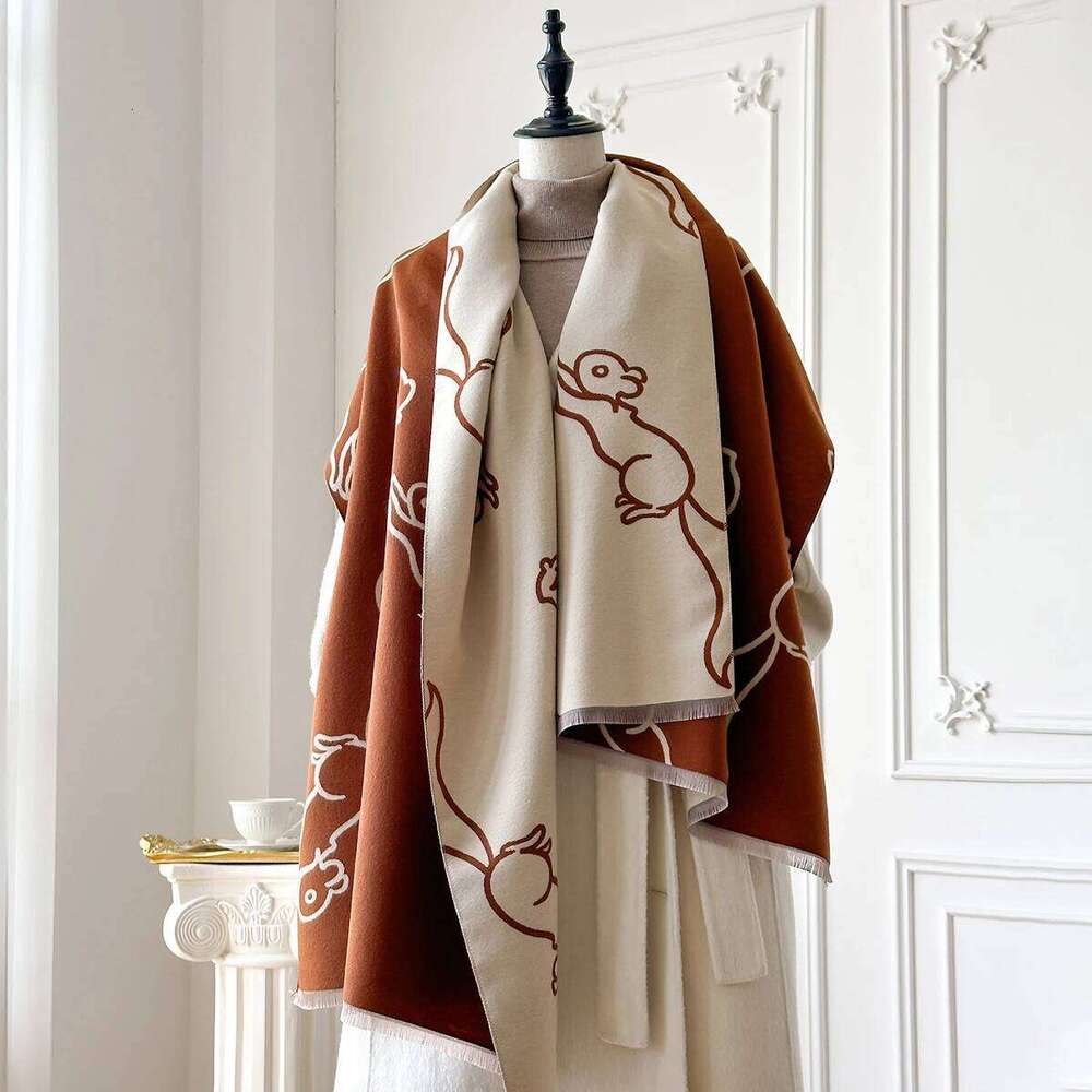 New Luxury Winter Cashmere Little Squirrel Print Scarf Women Warm Pashmina Poncho Scarves Fashion Shawl Thick Foulard Bufanda XJ260304