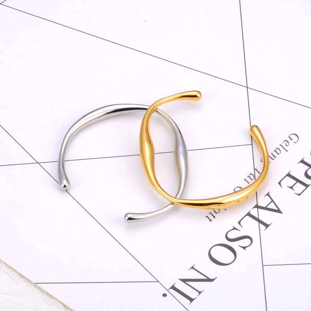 JeeMango Stainless Steel Wrist Opening Bracelet Bangle For Women Gold Color Handmade Cast Statement Brand Party Jewelry JB24008 XJ260303