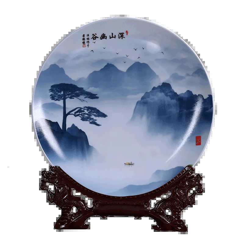 This Jingdezhen ceramic plate replicates the A Thousand Li of Rivers and Mountains painting, adding artistic grandeur to your home decor.T260304