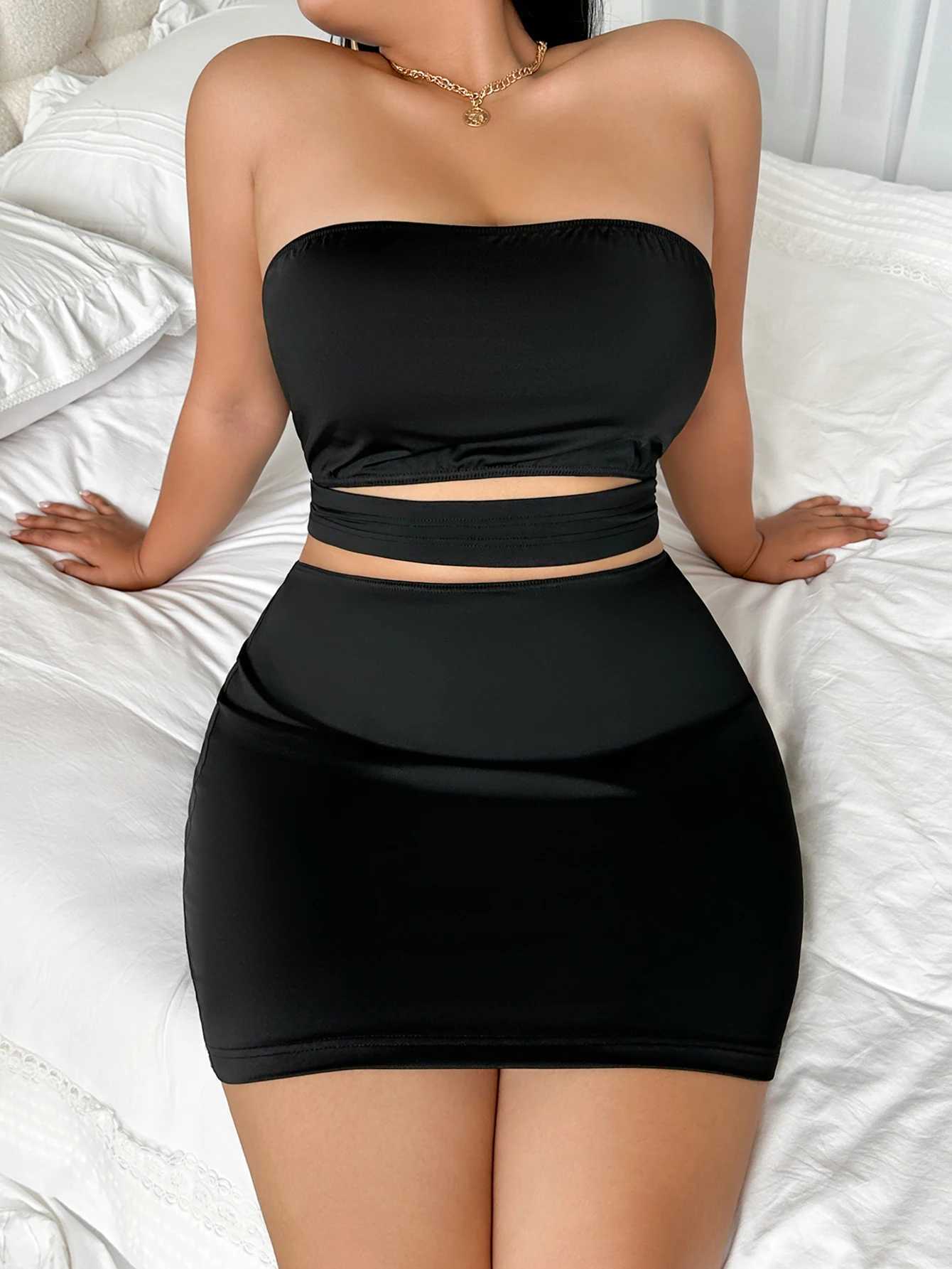 Womens Solid Color Sleeveless Off-Shoulder Pouch Back Bustier Fitted Short Skirt Sexy Cut-Out Fitted Bodycon Dress M260304