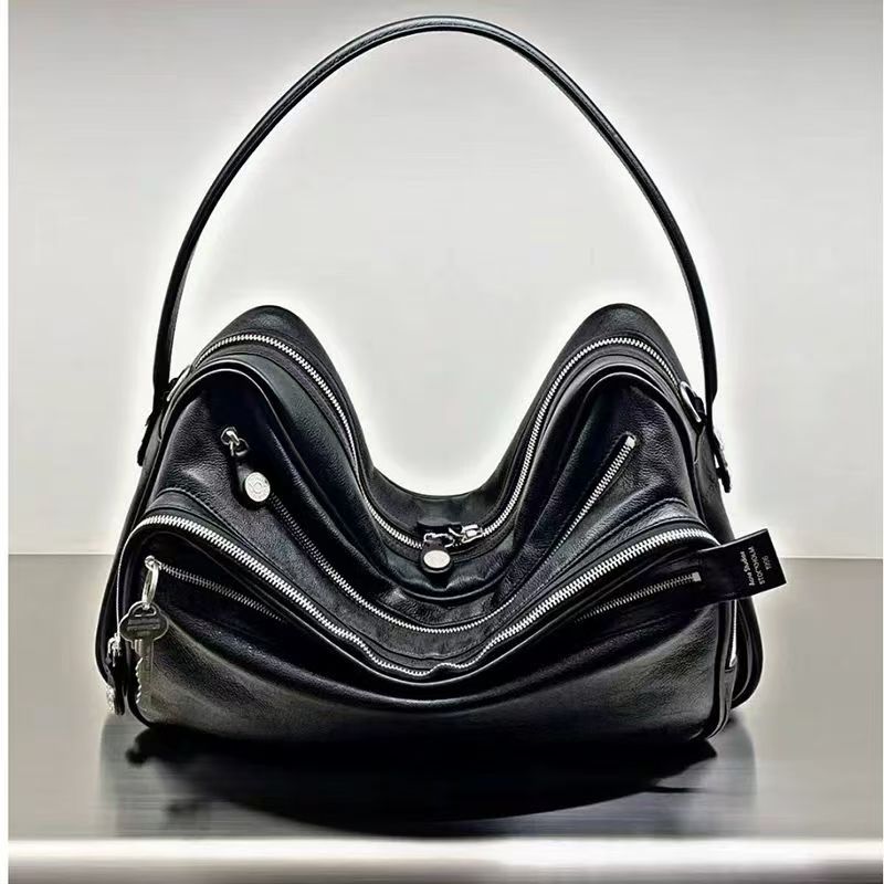New Top-Level Luxury Designer Women's Leather Shoulder At The Armpit, Crossbody Handbag, Sling Motorcycle Bag, Celebrity-Similar Camera Bag Suoto