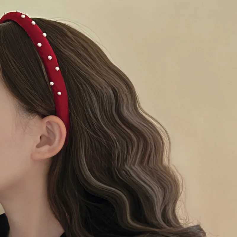 French vintage sweet wine red pearl velvet headband girls go out with everything simple fine edge headband headwear H260304 - view 3