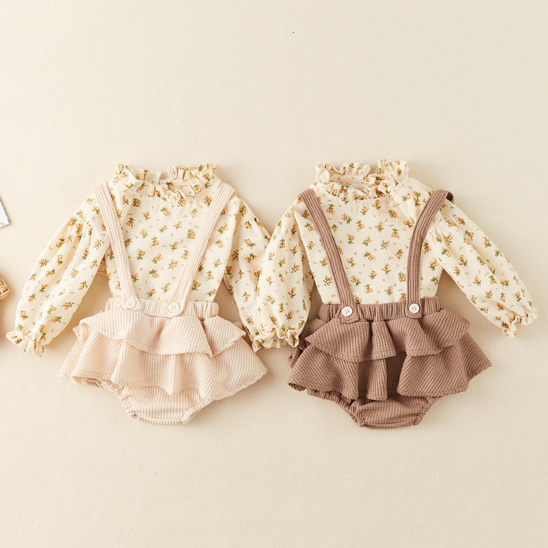 Infant and toddler two-piece outfit top and pants baby autumn clothing stylish and cute newborn outerwear Z220301
