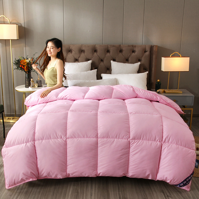 Warm Spring/Autumn Quilt with Down-Like Fiber, Anti-Pilling, Solid Color Two-Tone Antibacterial Quilt