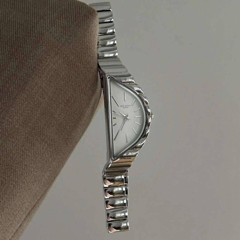 GEDI Vintage Irregular Triangle Woman Watches Fashion Luxury Waterproof Quartz Women's Wristwatch Perfect for Dress Outfits XJ260303