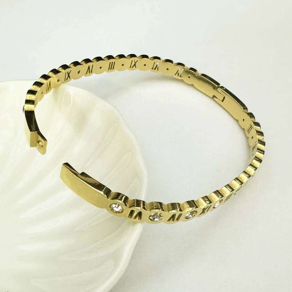 Titanium Steel Gold Color Bangles for Women Girls Trend Waterproof Jewelry Gift Luxury Sparkling Zircon Bracelet Bangle XJ260303