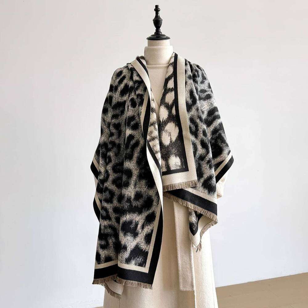 New Elegance Two-Sided Leopard Print Scarf Warm Fringe Pashmina Shawl Autumn and Winter Outdoor Coldproof Windproof Blanket XJ260304