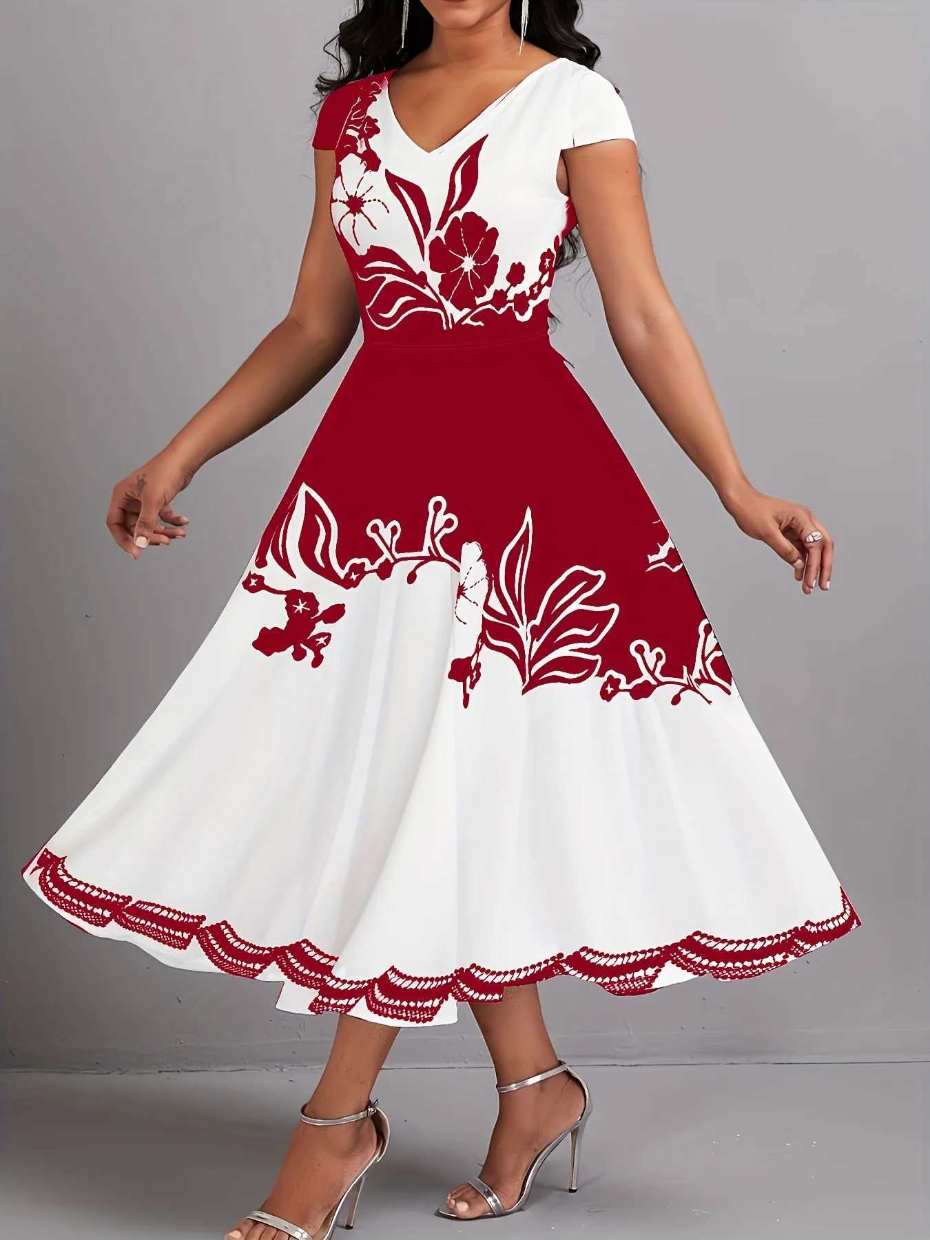 Plus Size Peplum Floral Print Dress - Elegant V-Neck Short Sleeves Scalloped Hem Medium Stretch Zipper Closure Machine Wash M260304