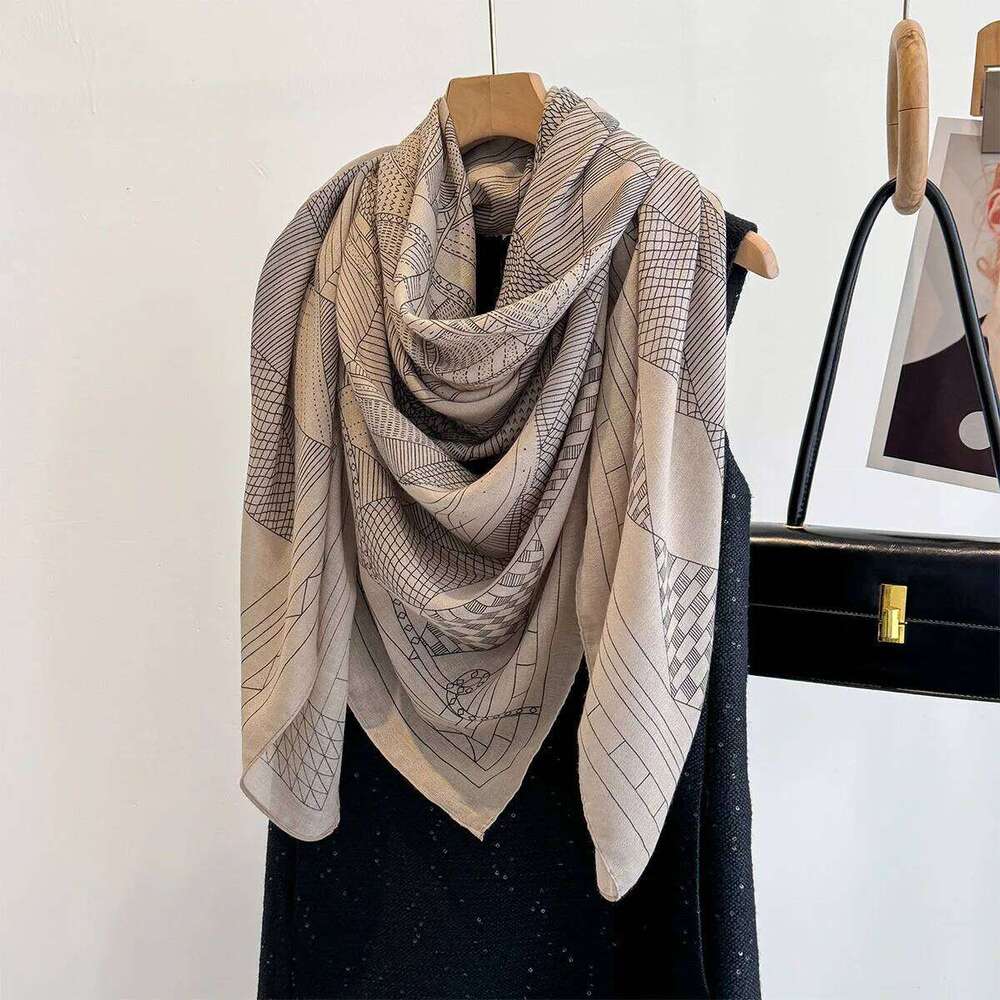 130*130cm Large Shawl Beach Wraps Women Luxury Printed Square Scarf Breathable Scarves Bandanas Elegant Hijab For Travel XJ260304